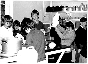 1973 Washing-up at Straford Youth Hostel
